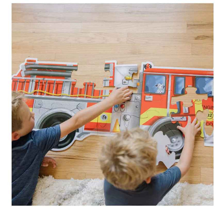 FLOOR PUZZLE: GIANT FIRE TRUCK 24PC