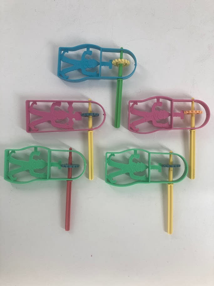 Plastic  Gragger 6"