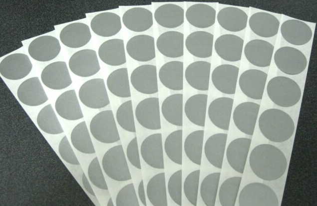SCRATCH OFF STICKERS ROUND 1.25" SILVER - 100 PACK